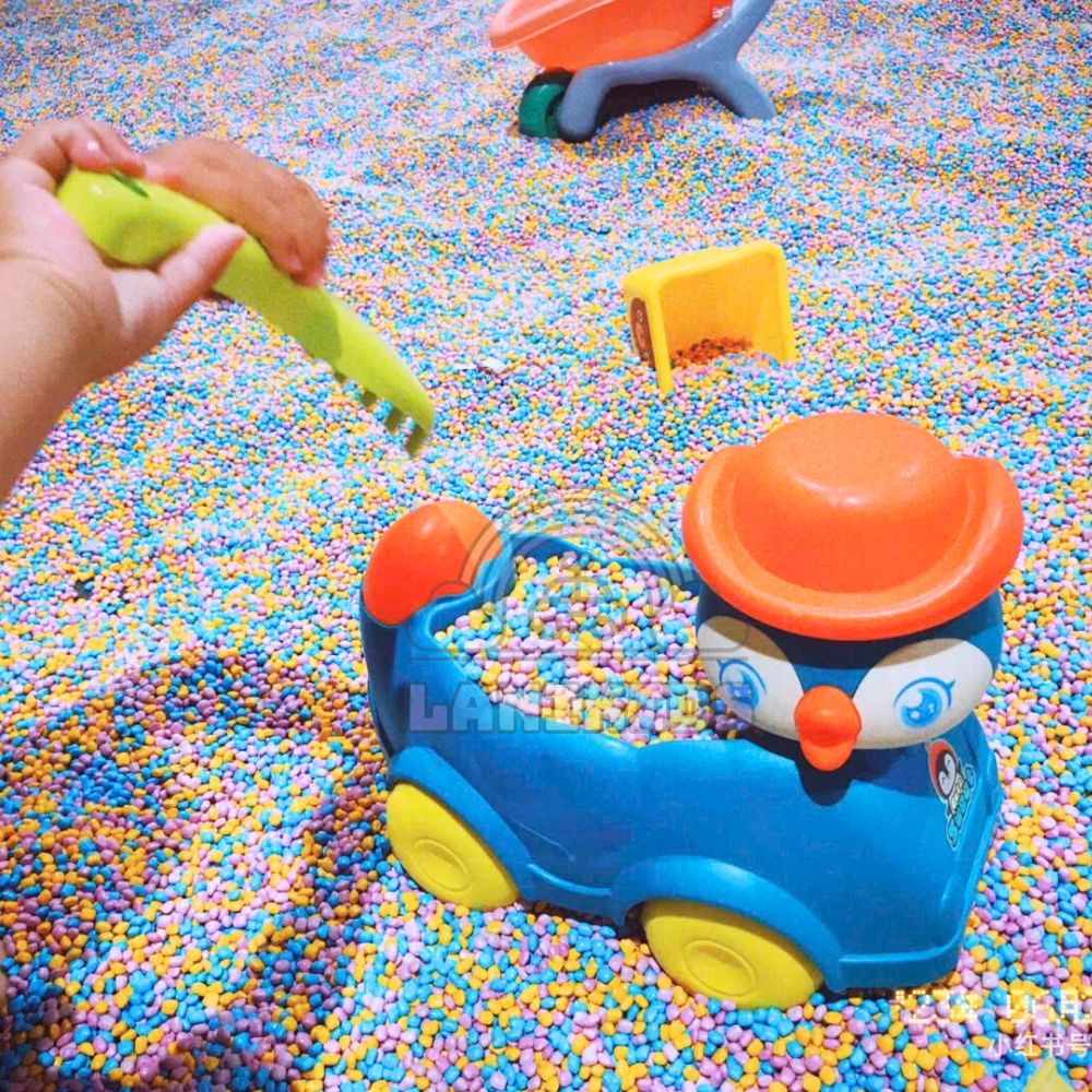 Xe Chim cánh cụt – đồ chơi xúc cát hạt sứ hạt muồng lanikids