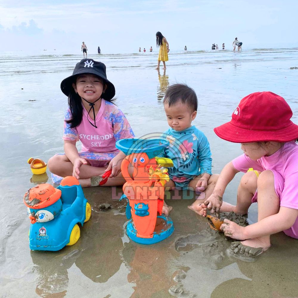 Xe Chim cánh cụt – đồ chơi xúc cát hạt sứ hạt muồng lanikids