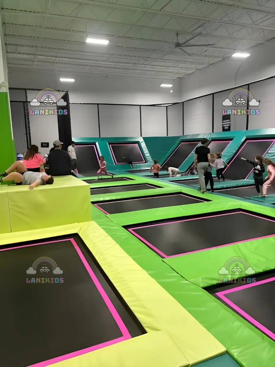 Khu Vui Chơi Vận Động Trampoline – Giải Pháp Thiết Kế Khu Vui Chơi Trẻ Em Nhập Khẩu Cao Cấp