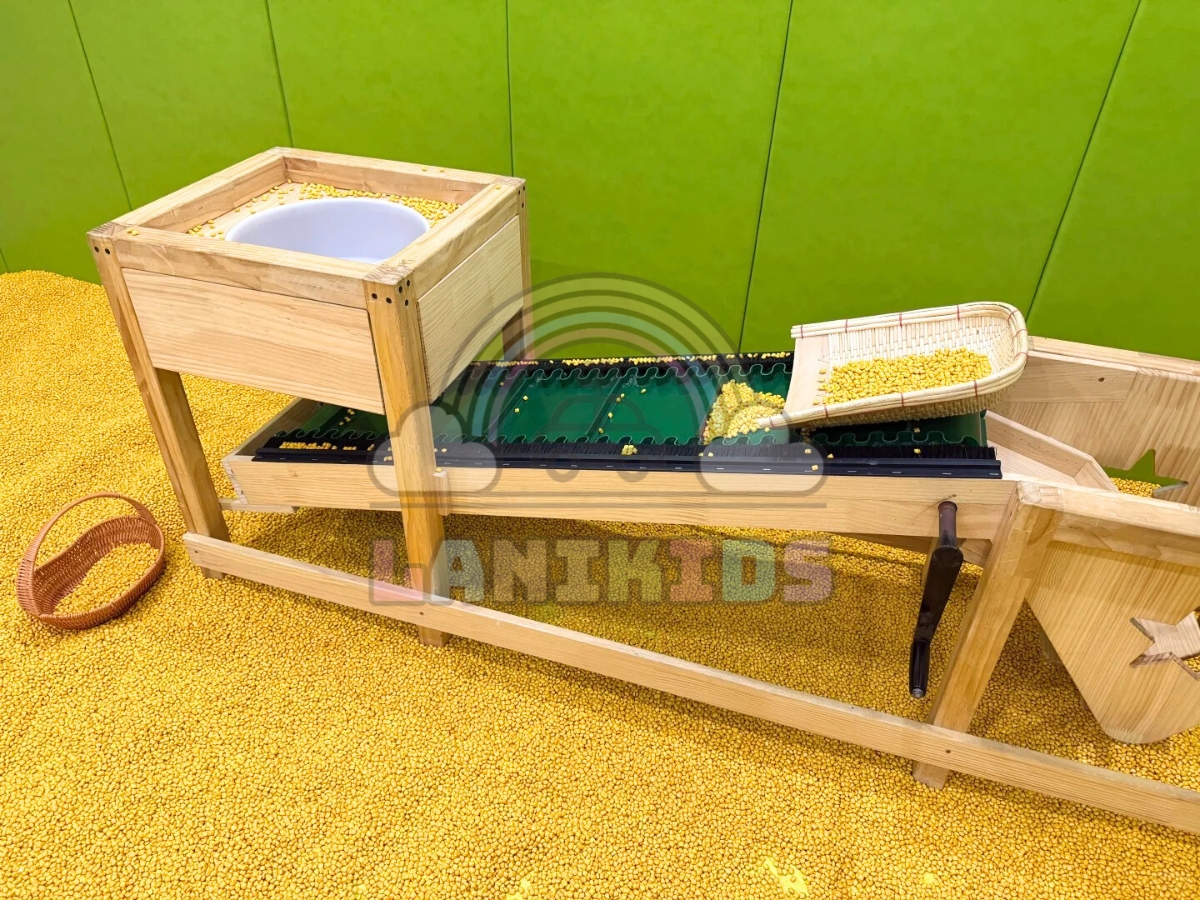 Cánh đồng ngô – Đồ chơi xúc cát Lanikids: giải pháp đầu tư sạch – an toàn – lắp đặt nhanh cho khu vui chơi trẻ em