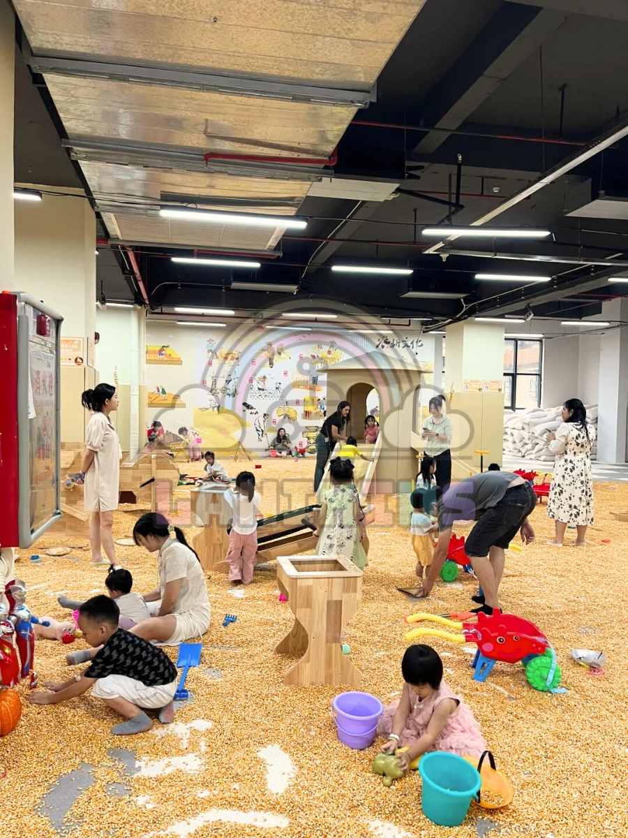 Cánh đồng ngô – Đồ chơi xúc cát Lanikids: giải pháp đầu tư sạch – an toàn – lắp đặt nhanh cho khu vui chơi trẻ em